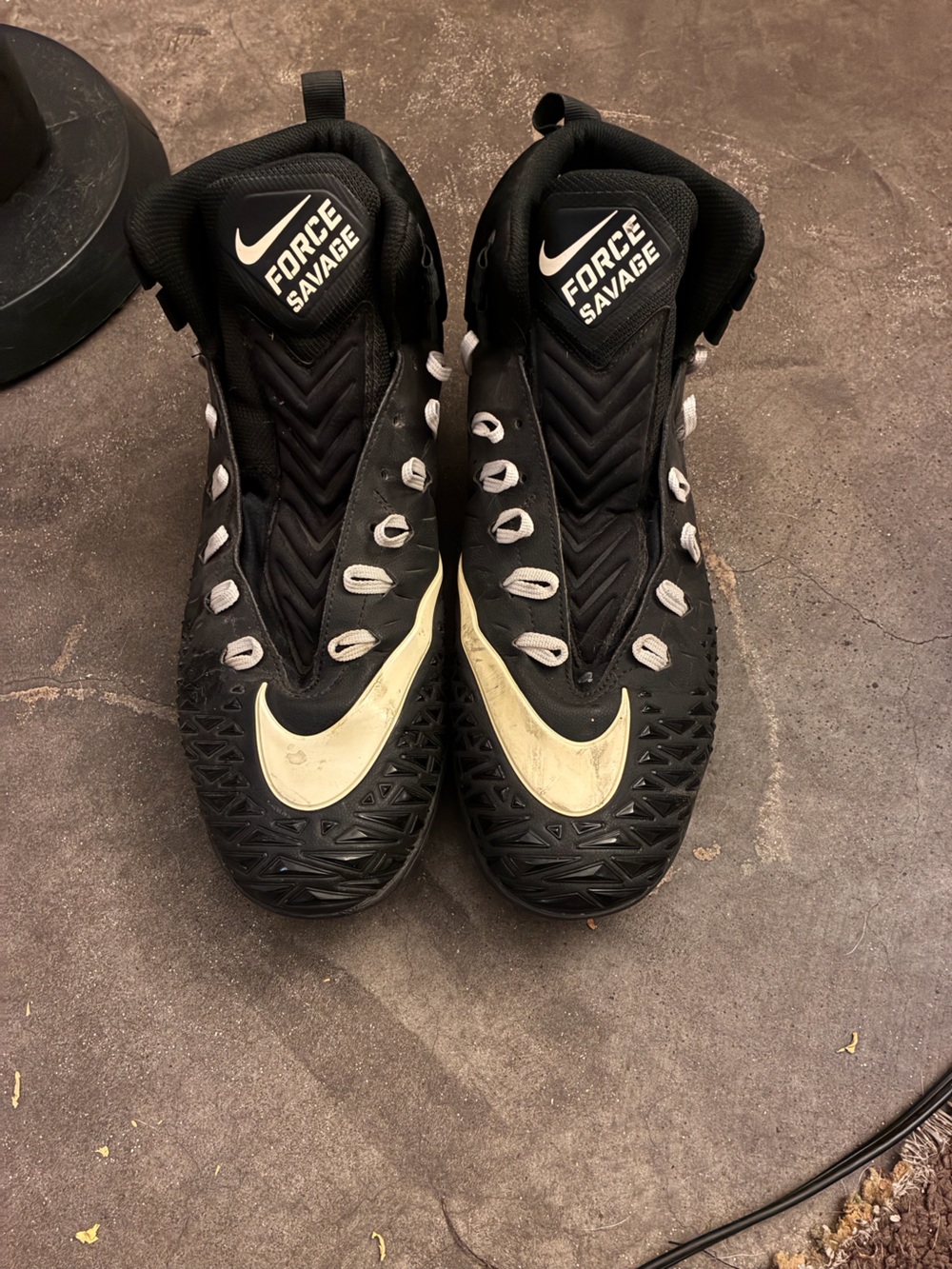 Nike Men’s Black Athletic Cleats with Cream Swoosh